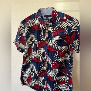 Tommy Hilfiger Men's Red and Blue Leaf Print Shirt